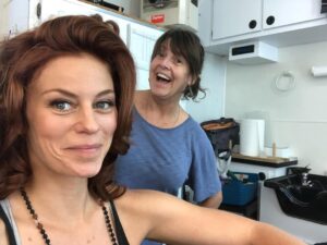 Cassidy Freeman Instagram - Tonight is the series finale of @therighteousgemstones … I am overcome with with gratitude and disbelief that this home, this family, this reality that held us all through so many big life moments and global moments is coming to an end. Each goodbye feels crazy. So I’m sharing some love from that insanely hot July in 2018 when we all came together (often to work out hahah) and shot the pilot for this beating heart of comedy and camaraderie. May this heart beat on in your living rooms for years to come. It gave us all life and I’m forever in awe of its strength and talent. (Yes, I know I said “beat on”). Love this team. Enjoy! 💎❤️