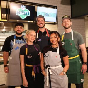 Cassie Yeung Instagram - Brought the Commissioner to the (creator) cookout 👨‍🍳