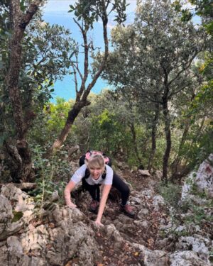 Caterina Shulha Instagram - Qualcuno oggi ha detto che la montagna è come la vita
Buona Pasqua piena d’amore a tutti voi ❤️