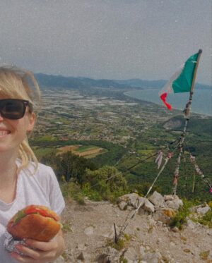 Caterina Shulha Instagram - Qualcuno oggi ha detto che la montagna è come la vita
Buona Pasqua piena d’amore a tutti voi ❤️