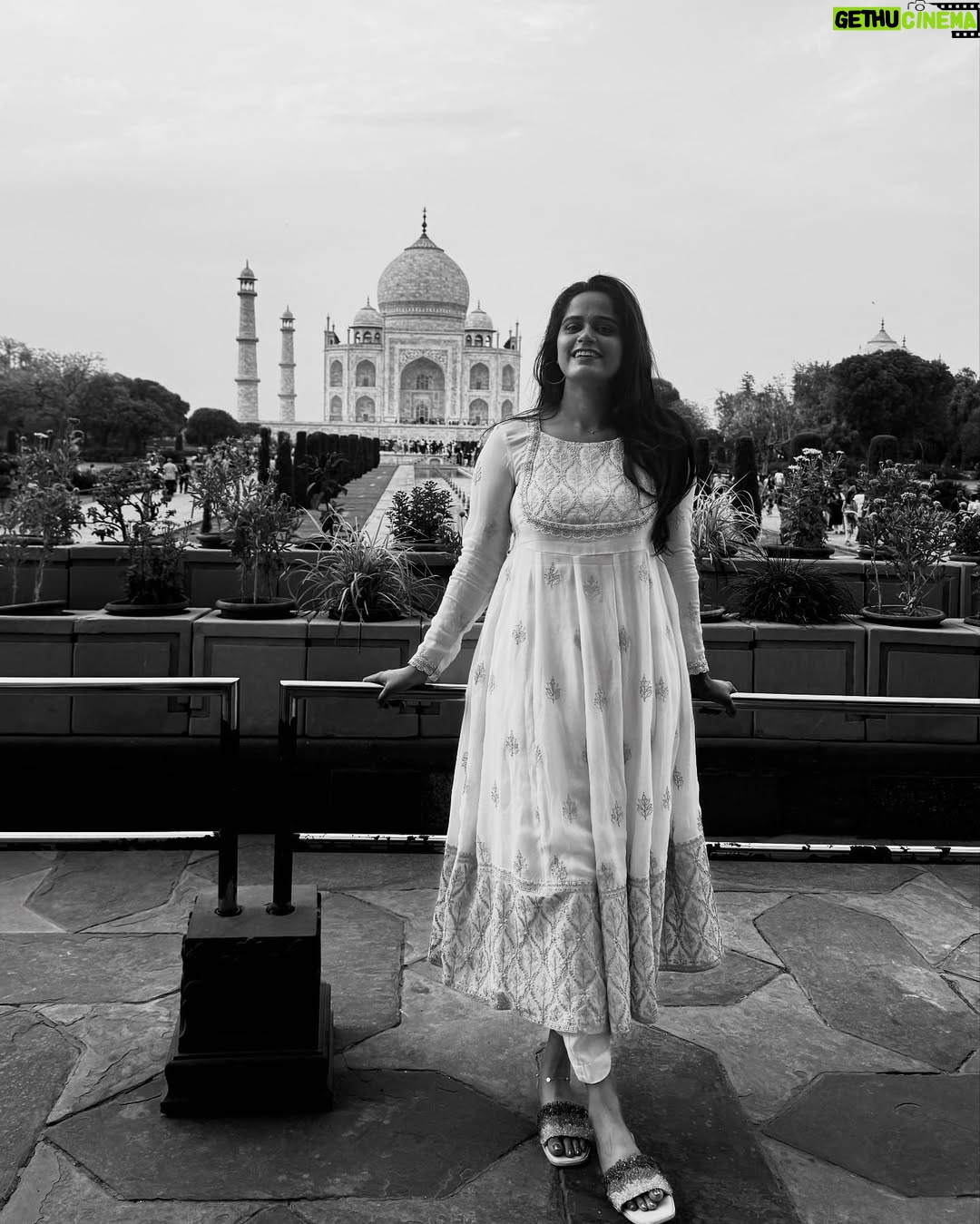 Chaitanya - 3 Likes - Where love found its form in stone ..❤️💫
Outfit by : @kavi_siniboutique
.
.
.
#instagram #insta #instamood #tajmahalindia #taj