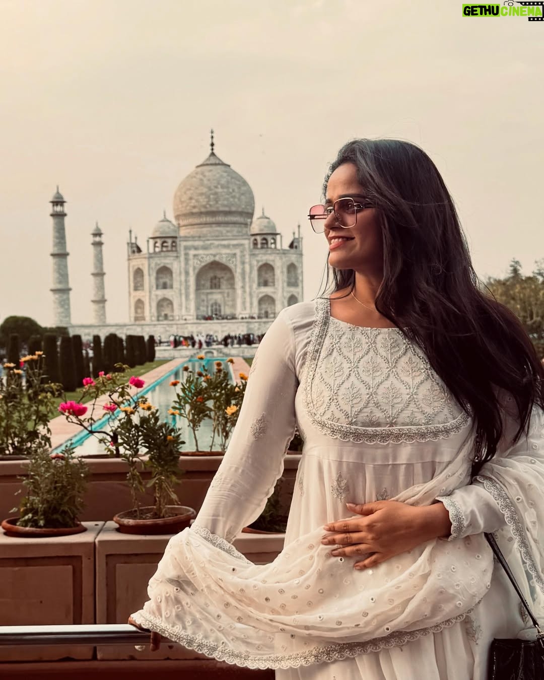 Chaitanya - 3 Likes - Where love found its form in stone ..❤️💫
Outfit by : @kavi_siniboutique
.
.
.
#instagram #insta #instamood #tajmahalindia #taj