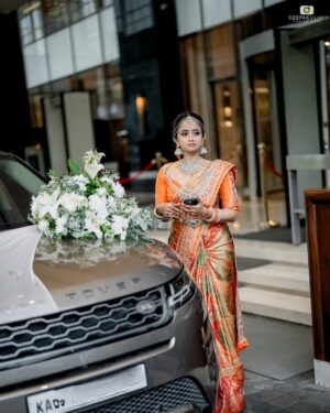 Chaitra Vasudevan Instagram - 2 months ago same day😇
.
.
Photography @deepak_vijay_photography 
Makeup @makeoverwithlakshmi_shetty 
Saree work & blouse @haritva_designer_studio 
Custom made Jewel @kheajewellery 
Flower garlands @jayashreehanu