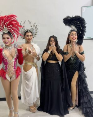 Chaitra Vasudevan Instagram - Quick show in Thailand #photodump @lvtheplacebangkok @skywalkbangkok @onyxbangkok @badshahclubofficial @lucyclubbangkok1 @ventibangkok