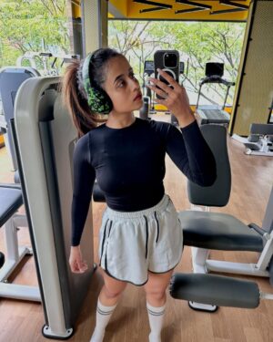 Chaitra Vasudevan Instagram - Been a wile i did not see the gym at al! Need ur motivational quotes to get back to form again! Are u working out?