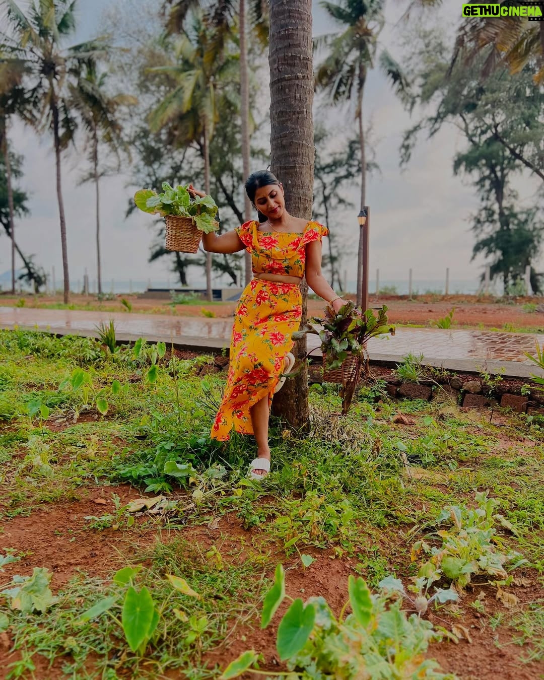 Chandana Gowda - 1K Likes - All you have is now and this moment ❤️

Live your life and never take anything for granted ! Tomorrow is never promised 🌸