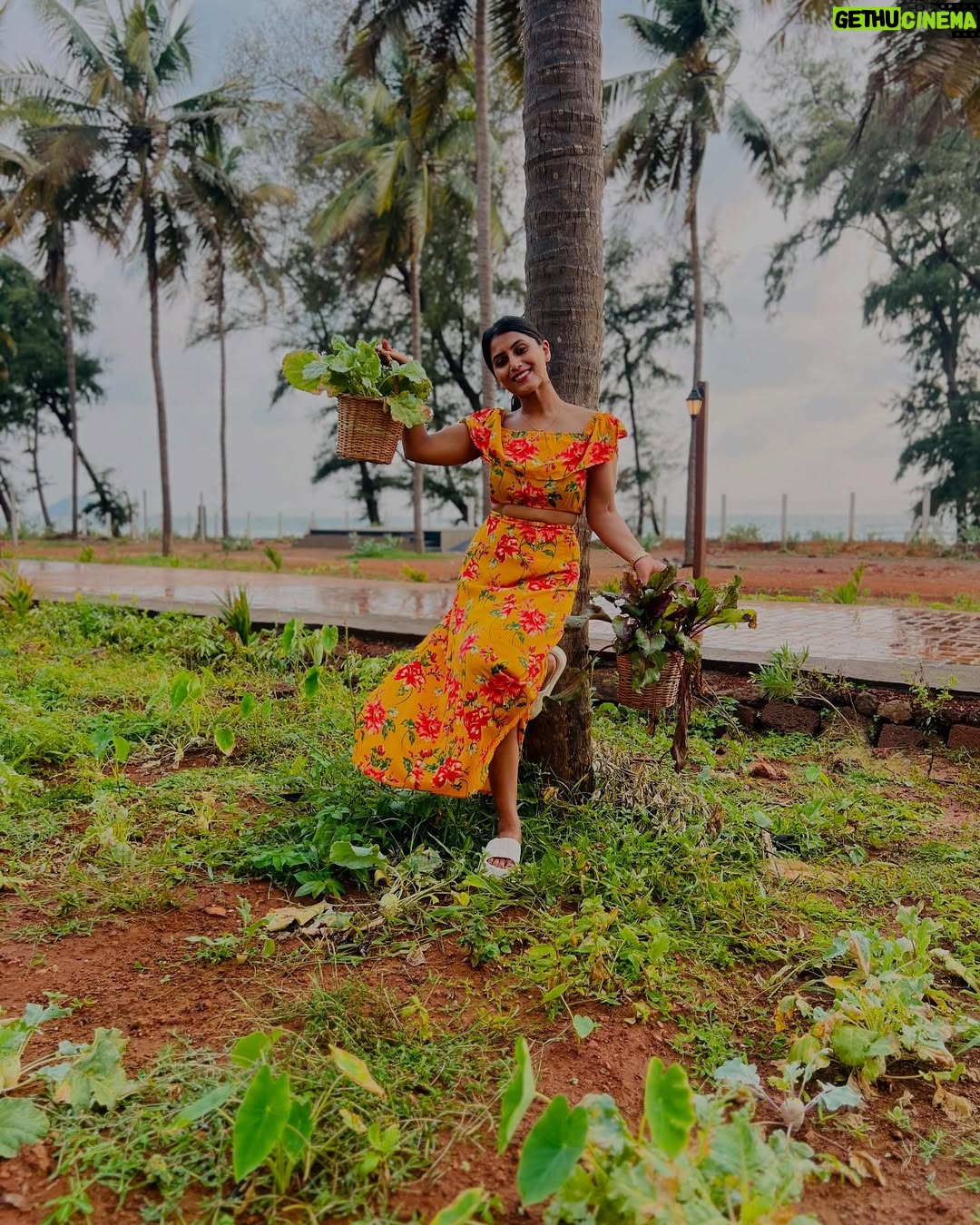 Chandana Gowda - 1K Likes - All you have is now and this moment ❤️

Live your life and never take anything for granted ! Tomorrow is never promised 🌸