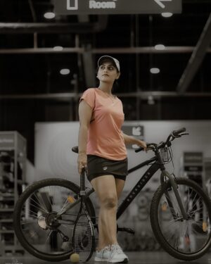 Chandana Gowda Instagram - For @decathlonsportsindia 
Captured @weddingtalesbypreetham