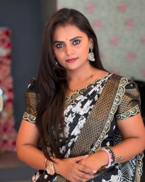 Cherika R Murthy Instagram - My love affair with sarees knows no bounds.