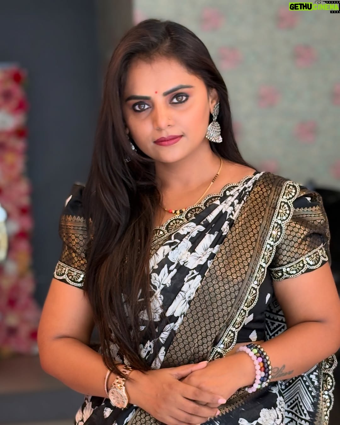 Cherika R Murthy - 10.9K Likes - My love affair with sarees knows no bounds.
