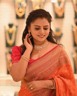 Cherika R Murthy Instagram - ಅಕ್ಷಯ ತೃತೀಯ E Akshaya tritiya Nimma Sampattu
Arogya Vriddisali Maneyali Kushi Tumbali
Akshaya Tritiyada Shubhashayagalu
Jewels by @sktm_mysuru

#cherika 

#kannadathi #kannada #actress #ashwini #kannadaactress #tamilactress #chelvi #lakshminivasa #zeekannada #revathi #gettimelam #zeetamil #ashwinirmurthy #instagram @cherikarmurthy 
@cherika_rmurthy 
#vijaynagarbangalore