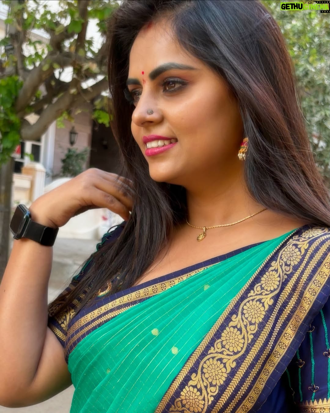 Cherika R Murthy - 11.4K Likes - In a world full of trends, I choose to remain classic in my saree.
Saree by ನನ್ನಮ್ಮ
Click by @rajani_r_murthy