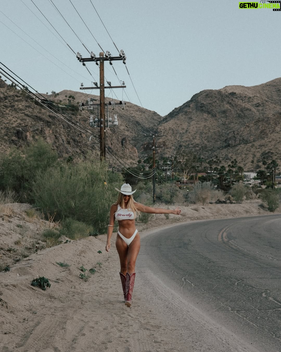 Cheryl Maitland - 1.4K Likes - OMW to @stagecoach
📸 @photos_byrhi