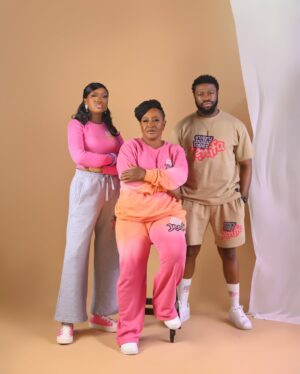 Chinenye Nnebe Instagram - Grateful to be a part of this Amazing project 🙏🏽
Thank you so much for the love so far fam ❤️
You’re definitely going to love Jenifa 😁

December 13th #everybodylovesjenifa hits the Cinema Nationwide 💃🏽💃🏽💃🏽