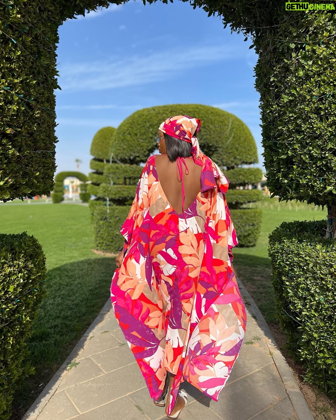 Chinenye Nnebe - 130.7K Likes - Living life in full bloom 🌸
Outfit from @omahs_label rush to their page now as they are currently on sales