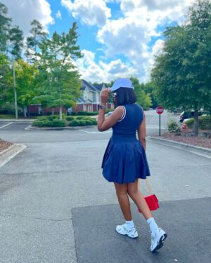Chinenye Nnebe Instagram - Rise and Shine ✨
Make today count 😁

Dress @timitomofficial