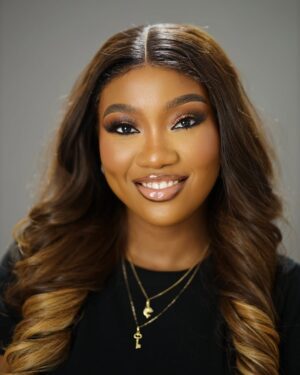 Chinenye Nnebe Instagram - My heart is so full ❤️
Thank you so much fam we’ve hit 1 million views already on “A LETTER TO MY HUSBAND” showing on “UCHENNA MBUNABO TV” on YouTube, check second slide 💃🏽
God is forever faithful 

The reviews and messages has been overwhelming, I’m super grateful 

Please if you haven’t seen this movie, kindly rush to YouTube to watch 🙏🏽
Also the behind the scenes of the movie is now showing on my YouTube channel “Chinenye Nnebe”