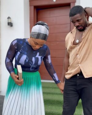 Chioma Okafor Instagram - Happy Sunday OmaFam 🥰

The Church Girl is still showing on “FAVOUR OMA TV” 

What do you think ? 😁🫢

#FocusOnChioma