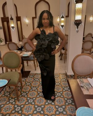 Chioma Okafor Instagram - Merry Christmas OmaFam 🥰❤️

Wishing you all forms of happiness,peace & Favour in this festive season 🥳