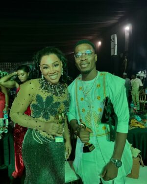 Chioma Okafor Instagram - Winner oooooo winnerrr !💃🏼💃🏼💃🏼

Last night was all shades of beautiful 
God is Good 🥺
Thank you @bon__awards for the award

I feel truly honored and blessed to be acknowledged 
for the work that I actually love doing 🥰

My Chief @okechukwuoku we made this one 🥺

Thank you to everyone who has watched and supported 
anything I have been in . THANK YOU OMAFAM ❤️🙏

“life in a day” is coming 🎥🔥🔥

#FocusOnChioma #BonAwards