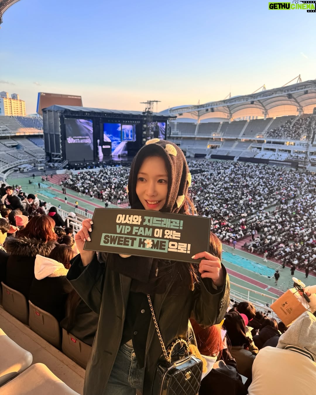 Cho Lee-hyeon - 9.8K Likes - vipėģ§ ė²ģØ 19ė
..š«¶š»š
ģ¢ģģė ģģ§ė§ ģ«ģ“ģė ģģ“ģš¤
ģ§ģ§ 8ė
ė§ģ ģ½ģķø ģ¤ķ ė§ė구ģ!!!!!!!!!!!!!!
ģ¶ģģ ė§ė°ź¾¼ ģģ§ ėŖ»ķ ģ½ģķø..ķė³µģ“ģė¤ć
ć
ź½ģ§ģ©š¹
#gd #gdragon #ģ§ė #vip ....š