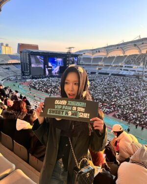Cho Lee-hyeon Instagram - vip된지 벌써 19년 ..🫶🏻👑
좋아요는 있지만 싫어요는 없어요🤍
진짜 8년만의 콘서트 실화 맞냐구요!!!!!!!!!!!!!!
추위와 맞바꾼 잊지 못할 콘서트..행복이었다ㅠㅠ
꽃지용🌹

#gd #gdragon #지디 #vip ....👑