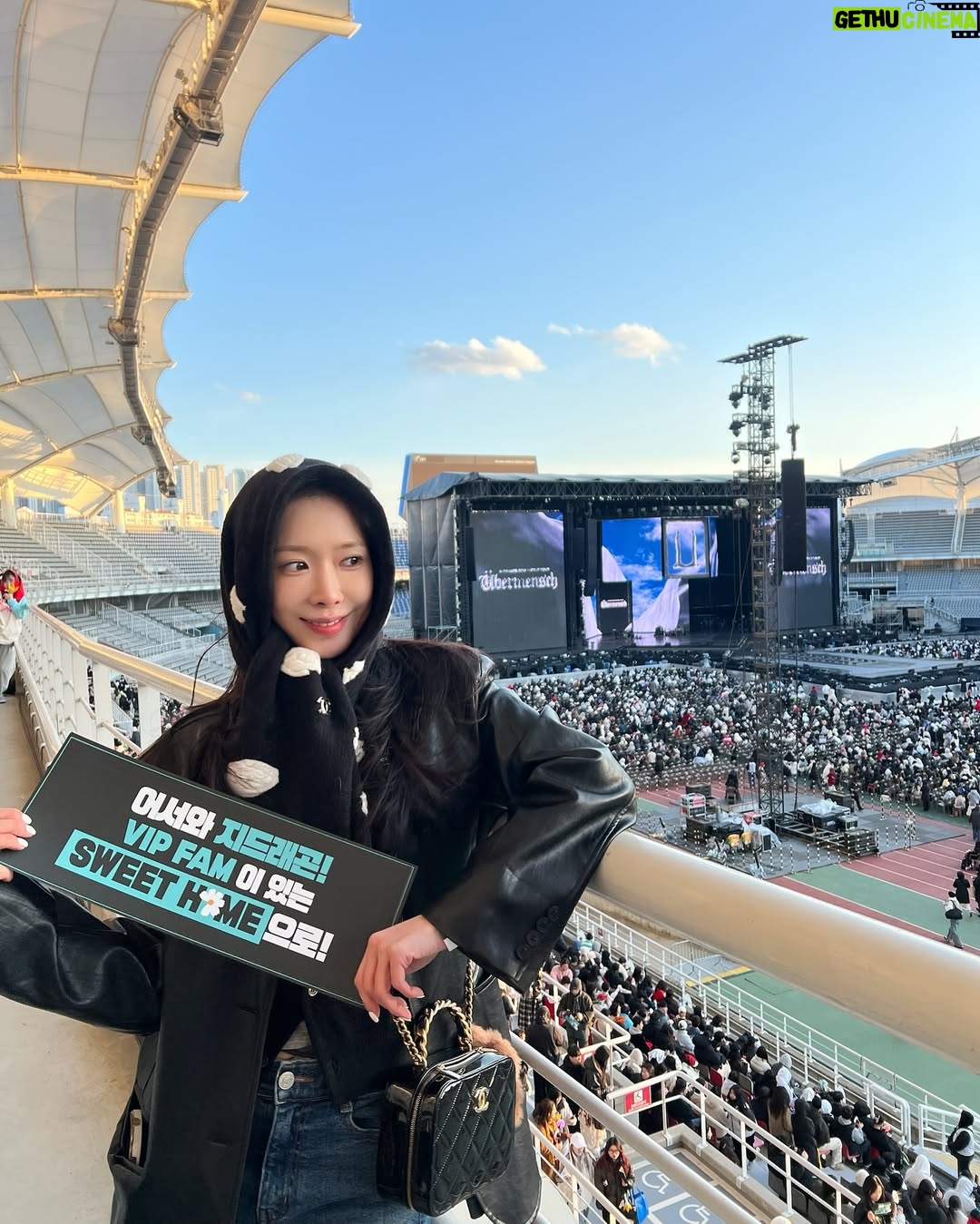 Cho Lee-hyeon - 9.8K Likes - vipėģ§ ė²ģØ 19ė
..š«¶š»š
ģ¢ģģė ģģ§ė§ ģ«ģ“ģė ģģ“ģš¤
ģ§ģ§ 8ė
ė§ģ ģ½ģķø ģ¤ķ ė§ė구ģ!!!!!!!!!!!!!!
ģ¶ģģ ė§ė°ź¾¼ ģģ§ ėŖ»ķ ģ½ģķø..ķė³µģ“ģė¤ć
ć
ź½ģ§ģ©š¹
#gd #gdragon #ģ§ė #vip ....š