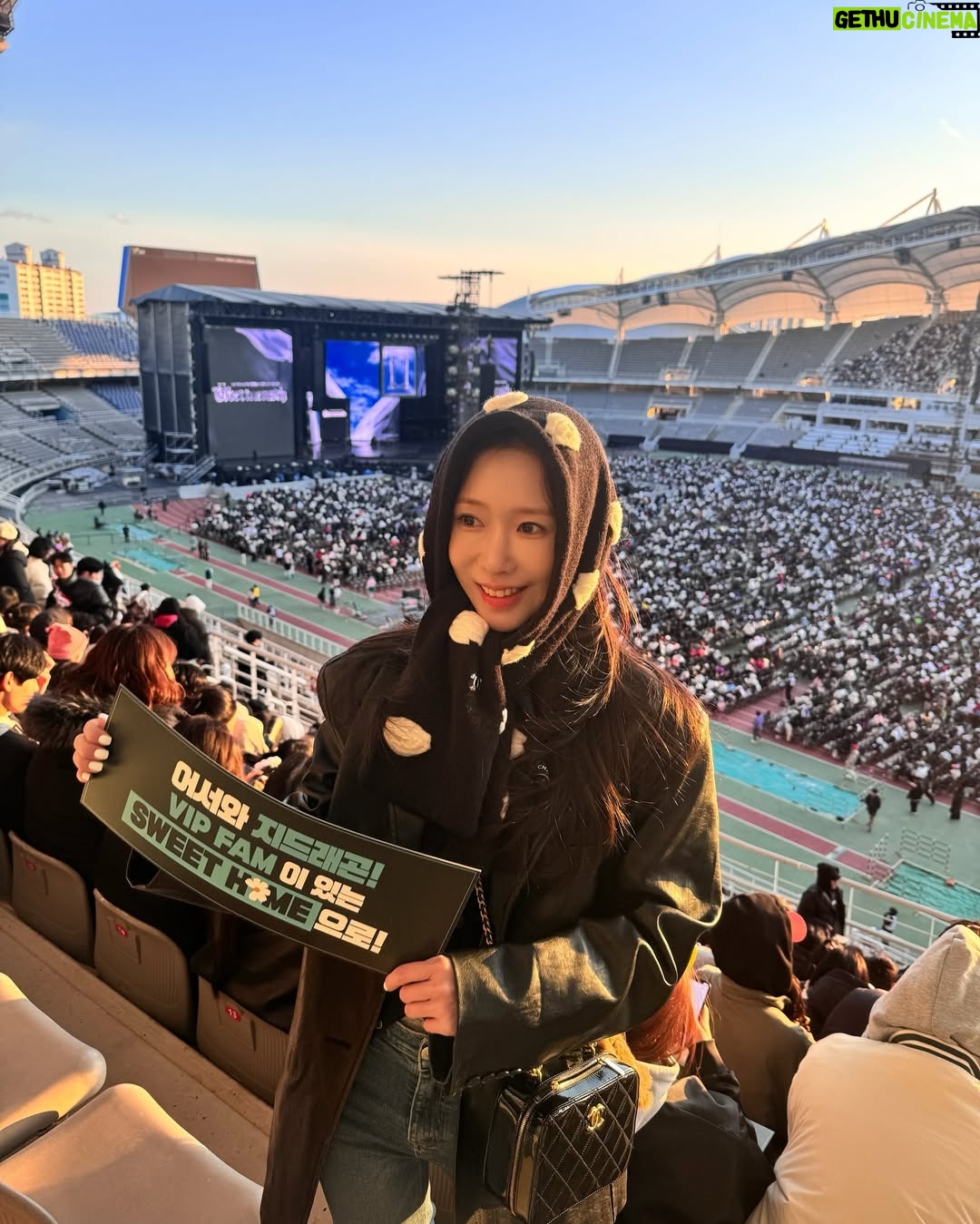 Cho Lee-hyeon - 9.8K Likes - vipėģ§ ė²ģØ 19ė
..š«¶š»š
ģ¢ģģė ģģ§ė§ ģ«ģ“ģė ģģ“ģš¤
ģ§ģ§ 8ė
ė§ģ ģ½ģķø ģ¤ķ ė§ė구ģ!!!!!!!!!!!!!!
ģ¶ģģ ė§ė°ź¾¼ ģģ§ ėŖ»ķ ģ½ģķø..ķė³µģ“ģė¤ć
ć
ź½ģ§ģ©š¹
#gd #gdragon #ģ§ė #vip ....š