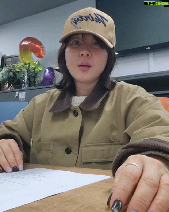 Choi Kang-hee - 6.5K Likes - 심심해서 올리는 게시물
병🏥원
심 심
무려.. 내가! 심심하다니!
더이상 탈 멍이 없음~ 멍~
근데 또 좋아🤦♂️