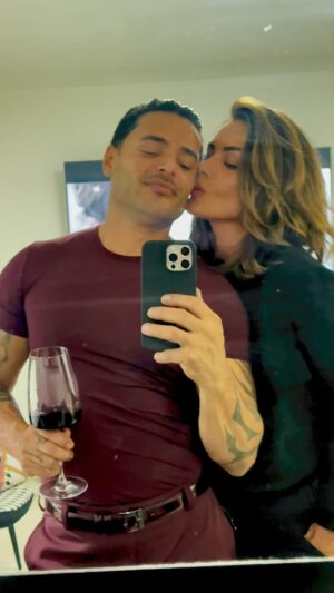 Christina Dieckmann Instagram - Hoy celebro nuestra amistad! Te Amo con todo mi corazón 🩵 Feliz de tenerte en mi vida guapo! 🫶🏻 Eu te amo gato maravilhoso!🤩🥰🔝🔝🔝😜💜🫶🏻🎂 “De Cumple 48 🎂🥳🙌🏻” La Edad es un número. Es cómo te sientas por dentro!✨💫✨🫶🏻❤️🥰🤩🙌🏻