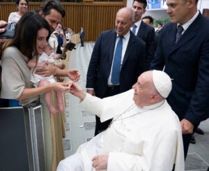Christina Pascucci Instagram - So sad to hear the news of Pope Francis passing. I am grateful to have met him twice, and that Alessandra had a chance to meet him. I still have the candy he gave her (she wasn’t quite ready for candy at four months old hehe). In his presence, you could feel his goodness. He moved so many to tears, myself included, simply by making people feel seen and sharing a moment in time together. May he rest in peace.