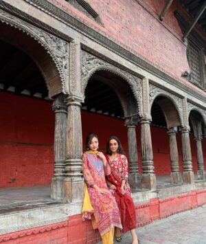 Chum Darang Instagram - Love and light to all✨ 
Jai Pashupati Nath.