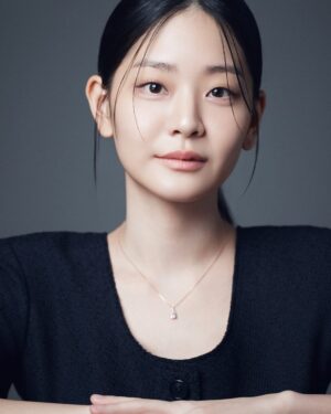 Chung Su-bin Instagram - 🌸
