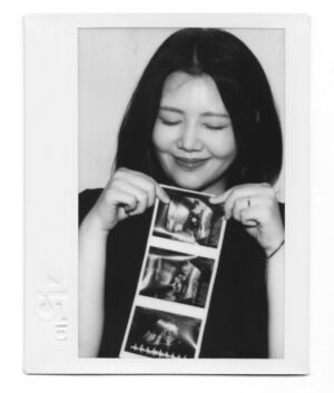 Chung Yoon-hye Instagram - 내가 만삭사진이라니...🤰진짜 얼마 안남았다...
여보 준비됐지? D-81 👶🏻💓
살쪘다고 만삭사진 안찍으려고 했는데 진짜 이때 아니면 못 남길 추억이라서 찍길 너무너무 잘했더라고요.
망설이지 마시고 꼭 추억 남겨보세요 👍
#만삭사진 #육아 #임산부 #예비엄빠
만삭촬영 영상은 곧 유튜브 윤혜채널에서 만나요!!

🐯 @jambro8686 
👶🏻 @aja2025_ 
📸 @45id_official @luckyyou55 
💇‍♀️ @moon.cw_ 
💄 @makeup_u_jini