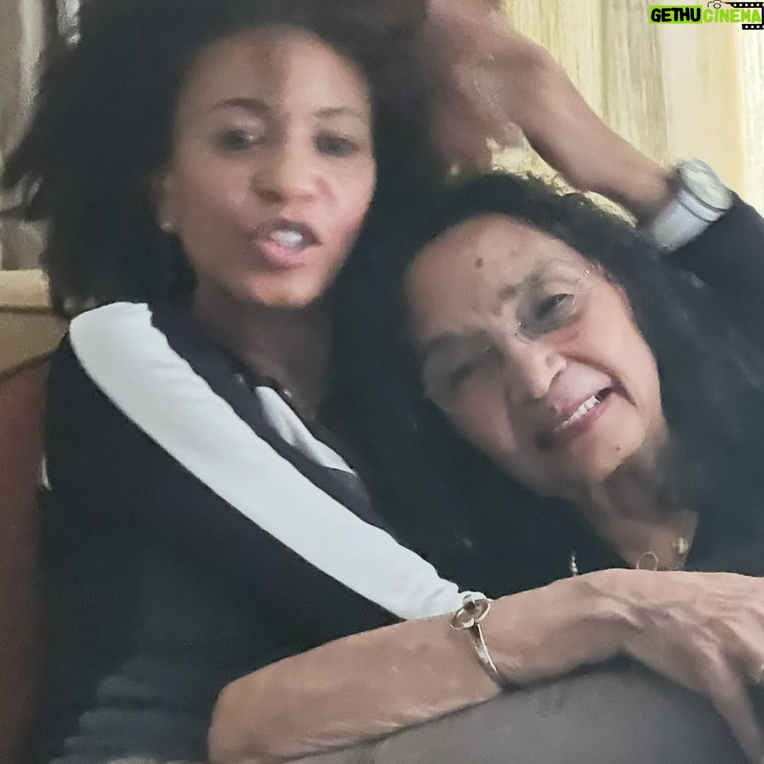 Cindy Blackman - 1.6K Likes - I love you mom🌷🌷🌷happy Mother’s Day 💜🌷💜🌷💜🌷💜