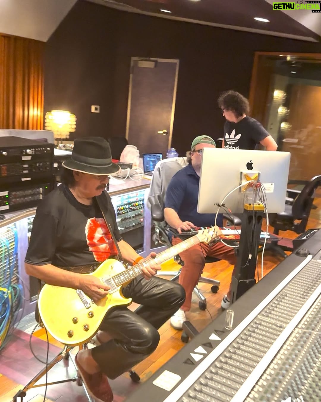 Cindy Blackman - 894 Likes - I had a blast w/ @carlossantana @thehideoutlv studio today!he sounded amazing!!!!!💎💯💎thanks @markevertongray & Tristen!💎💎💎 thank you for the 📸 & 🎥 @btbventures