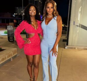 Claudia Jordan Instagram - Phenomenal women. 💙 them all like sisters… cause that’s what they are! Fun times at @deelincolnprimesteaks last night! Til next time ladies!!!