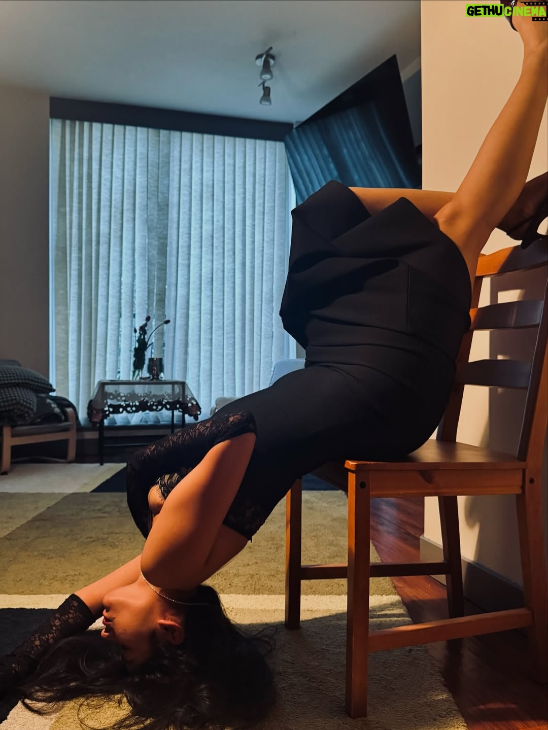 Crazy gamete - 2.6K Likes - Loved this dress from @catchall.official , it’s super comfortable, snatched and if you swipe right to see more pics you’ll see me doing weird pose. 💕
.
.
.
.
.
.
.
.
.
.
#explore #feed #instahits #instadaily #classy #blackdresses #loveit #outfits #collab