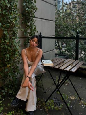 Crazy gamete Instagram - A silent love 
Top - aritzia 😚
.
.
.
.
.
.
.
#explore #feed #foryou #loveit #instadaily #outfit #whitetop