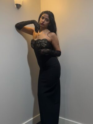 Crazy gamete Instagram - Loved this dress from @catchall.official , it’s super comfortable, snatched and if you swipe right to see more pics you’ll see me doing weird pose. 💕 
.
.
.
.
.
.
.
.
.
.
#explore #feed #instahits #instadaily #classy #blackdresses #loveit #outfits #collab