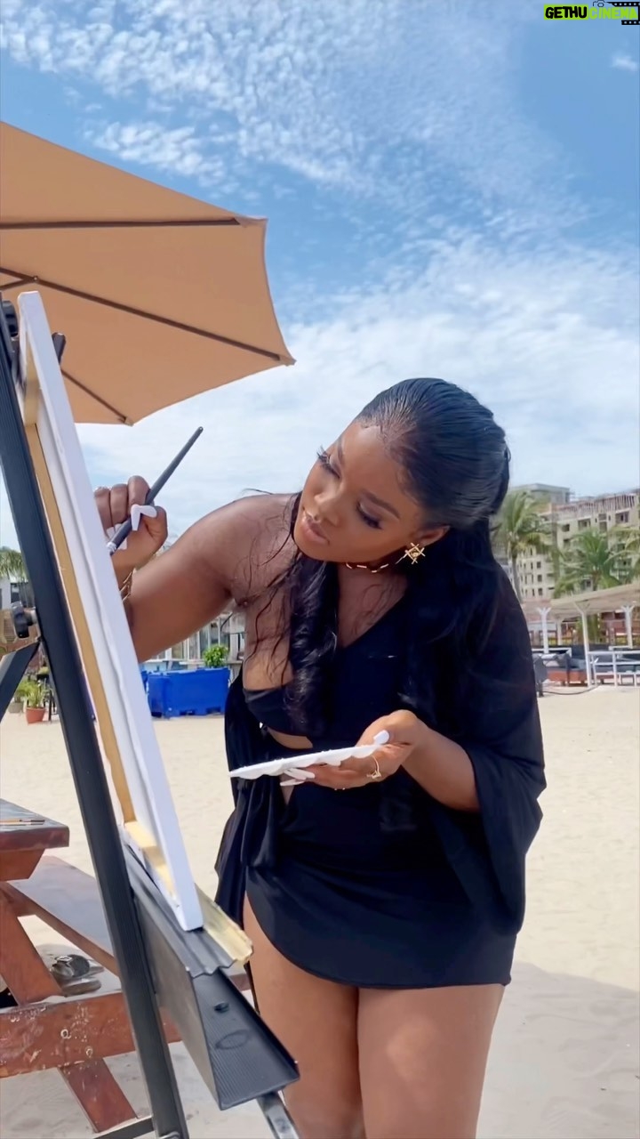 Cynthia Nwadiora - 72.4K Likes - A woman with many talents! Picasso ain’t got nothing on me 🤪
Wine flies when you are having fun! 🥂
@chateauvartelynigeria
🎥: @akinyemi.omosule