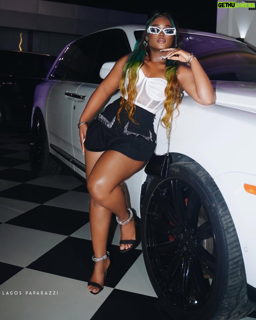 Cynthia Nwadiora - 71.2K Likes - Live. Work. Party..
•
•
•
Skirt: @kuteoutfit
📸: @thelagospaparazzi