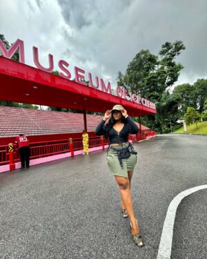Cynthia Nwadiora Instagram - Dear Singapore, you stole my heart 💕
•
•
•
@marvgallup_travelsandtours