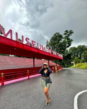 Cynthia Nwadiora Instagram - Dear Singapore, you stole my heart 💕
•
•
•
@marvgallup_travelsandtours