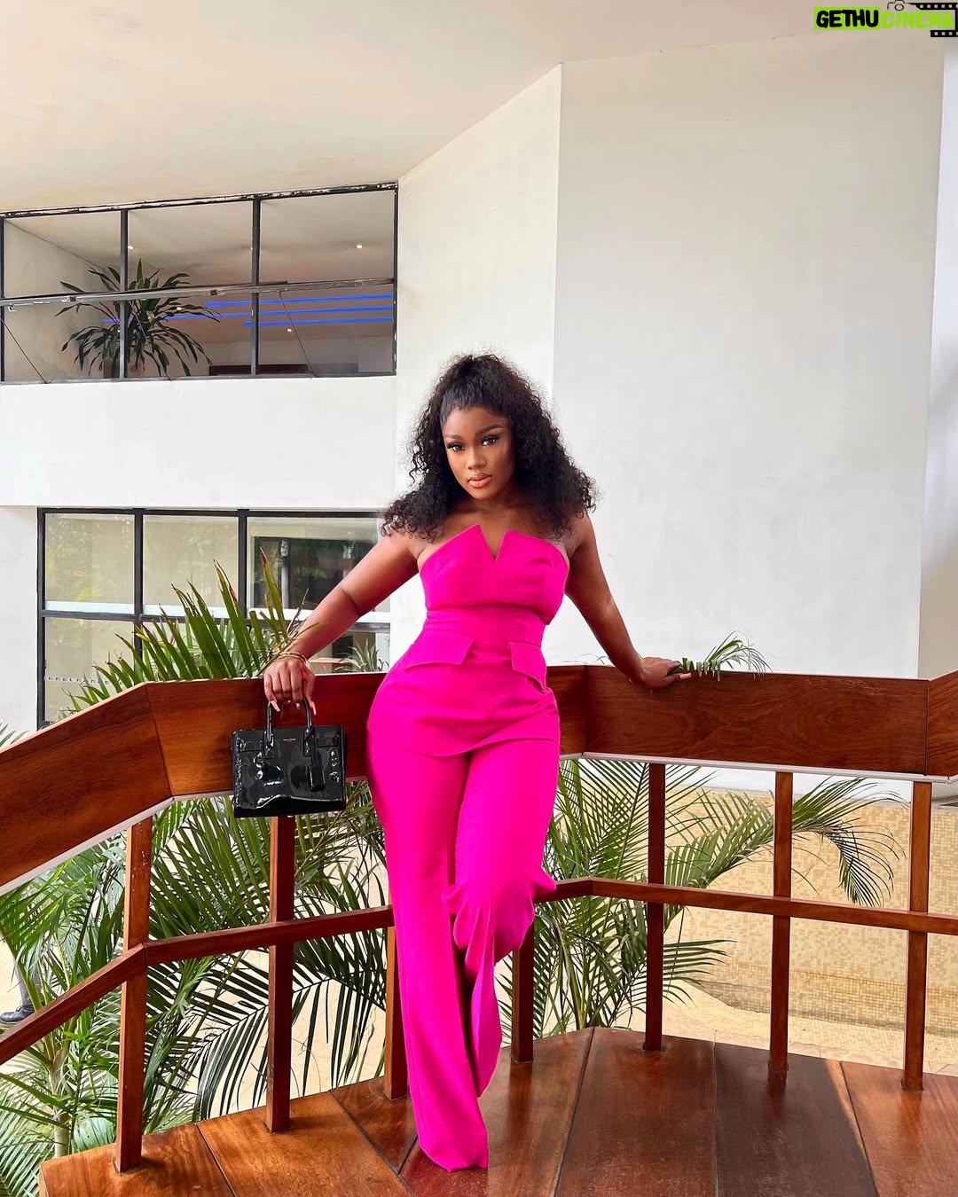 Cynthia Nwadiora - 85.6K Likes - Easy mode..😉
•
•
•
Hair : @cassie_hair
Outfit: @nelowoman.rtw
📸: @brown_of_lagos