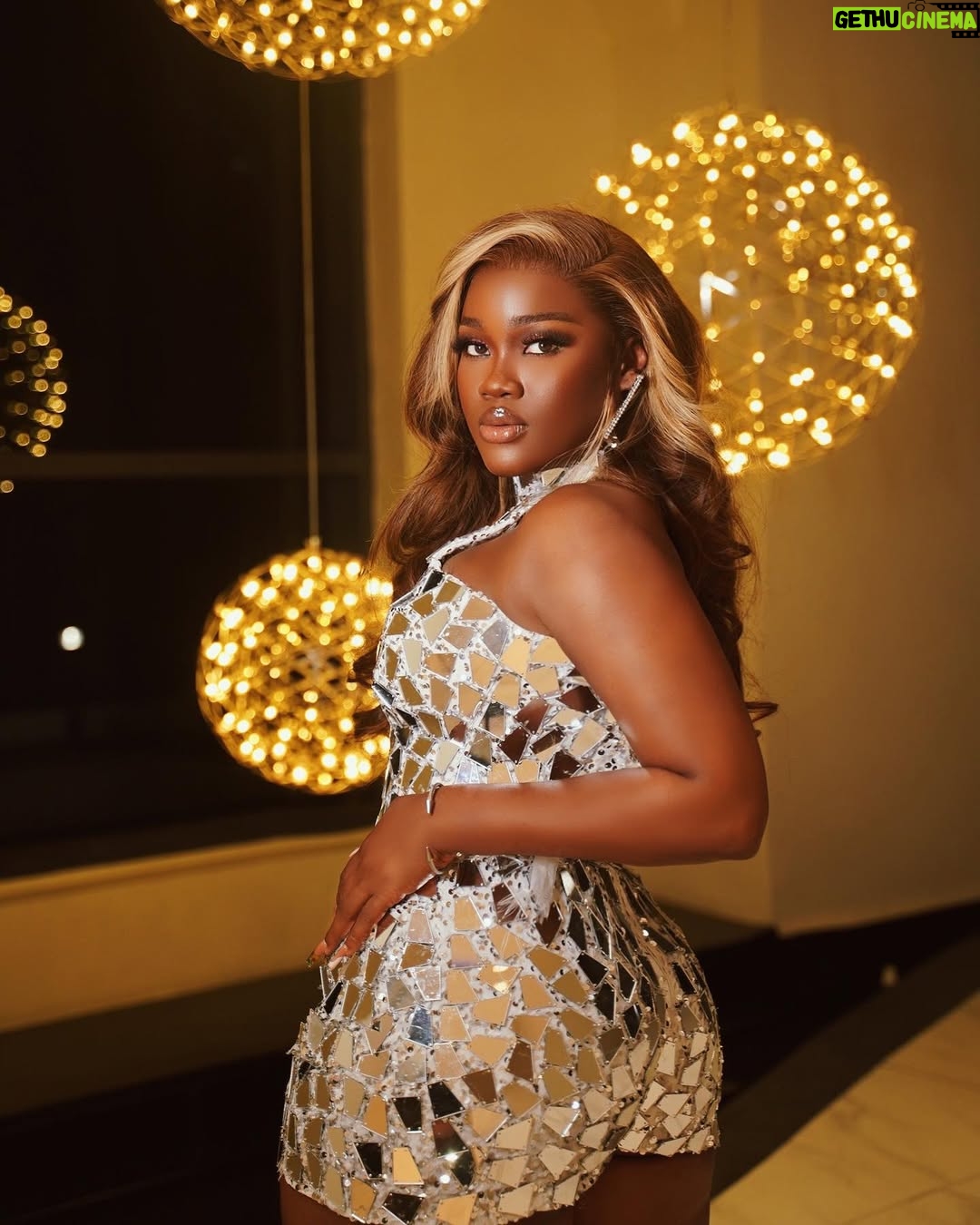 Cynthia Nwadiora - 99.3K Likes - It’s time to party with the Star of the Season! Bring your shades because this shine fit blind you ooo🤭
PARTY WITH CEEC!! 💃💃
Outfit: @ericamoorebrand
Hair: @cassie_hair
Makeup: @didysignature
Photography by the best : @thelagospaparazzi
Hair styled by : @ivys_place_
Shoes : @renecaovilla
Accessories: @thelittstore
#Ceec
#bbnaija
#bbnaijaallstars