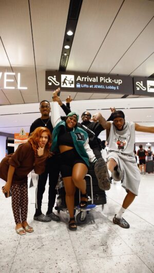 Cynthia Nwadiora Instagram - CYNGAPORE with the BFFS 🥰

Powered by : @marvgallup_travelsandtours 
🎥 @kredol_creativeidol