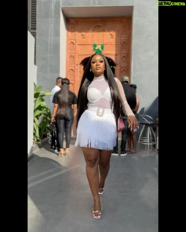 Cynthia Nwadiora - 66.5K Likes - Classy with a side of sassy. 💁♀️
Out for @cassiehair store launch…🥰
Hair: @cassie_hair
Outfit: @nelowoman.rtw