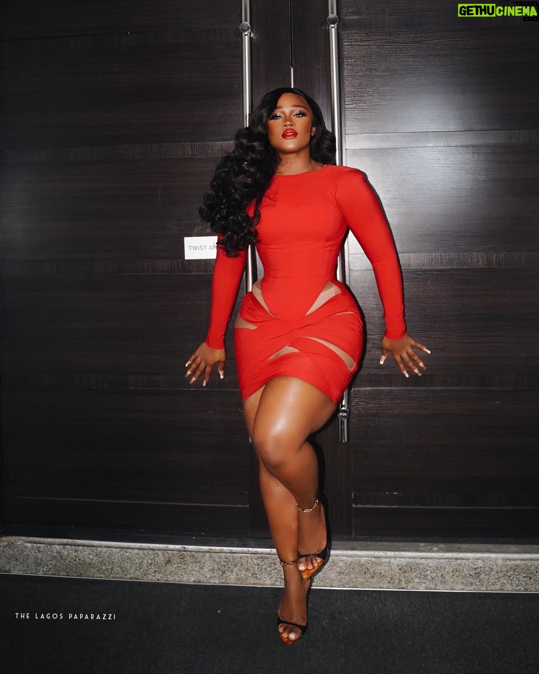 Cynthia Nwadiora - 67.5K Likes - That Girl!!
Whaaaat?!!!!!
No no no we don’t deserve You Ceec!!
They don’t deserve you!🥹❤️🔥🔥
Hair: @cassie_hair
Photography: @thelagospaparazzi
Outfit: @amyaghomi
Makeup: @didysignature
#CeeC
#BbNaija
#BbNaijaAllStars