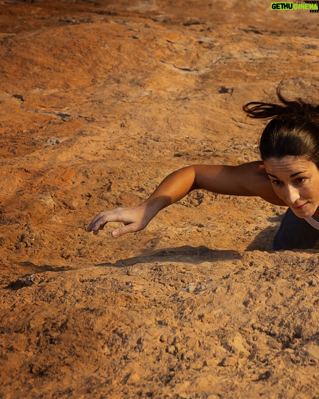 Daila Ojeda - 1.9K Likes - Echando de menos el sol ☀️ y poder hacer fotos 😭📸
Un bonito día de invierno con @dailaojeda y @andrea.climber
#climbing #climb #climbing_is_my_passion #climbing_pictures_of_instagram #climbporn #climbskin #climber #climbphotography #climbingphoto #climbingphotographer #escalada #sportclimbing #cuenca #escalar #nature #canonphotography #canonespaña #canonphotography #climbingtrip #climbinglife #loveclimbing